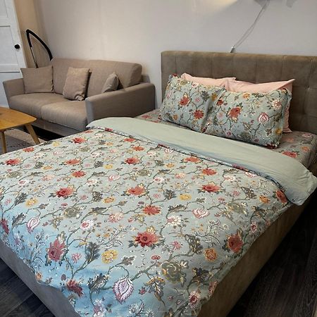 1 Bedroom Apartment Near Kadriorg Swan Pond Reval Esterno foto