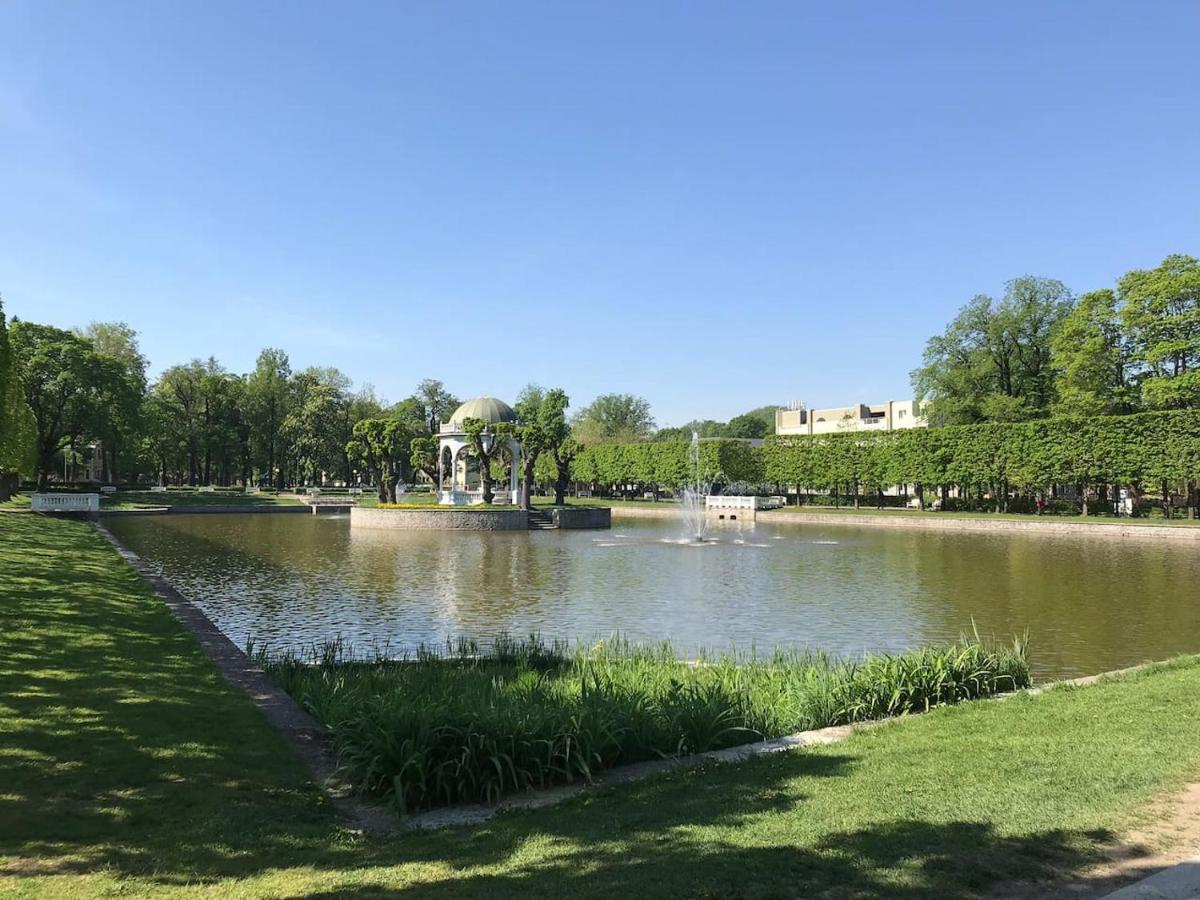 1 Bedroom Apartment Near Kadriorg Swan Pond Reval Esterno foto